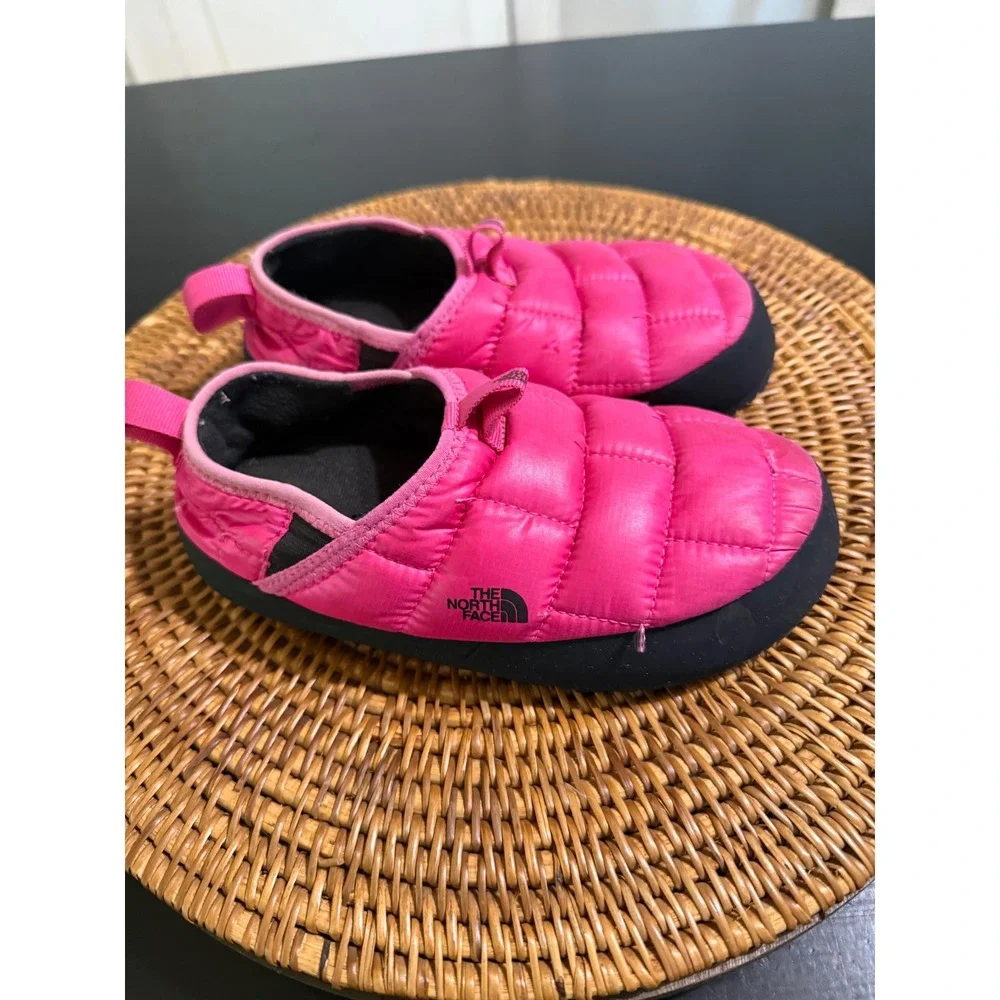 The North Face Kids Thermoball Traction Mule Pink Slip On Shoes NF0A39UX Size 2